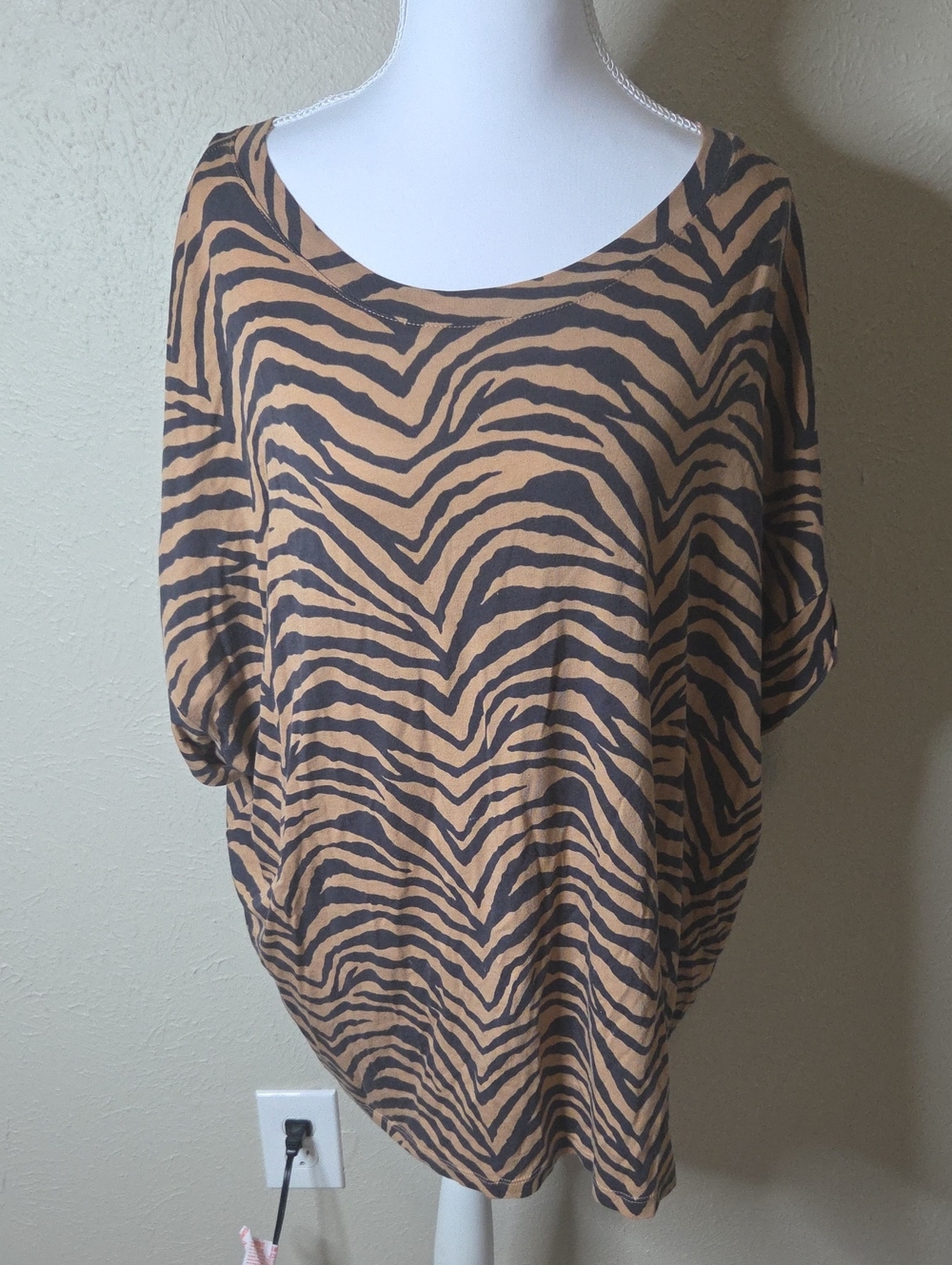 Banana Republic XL Super Soft Brown and Black Zebra-Print Scoop Neck Tunic